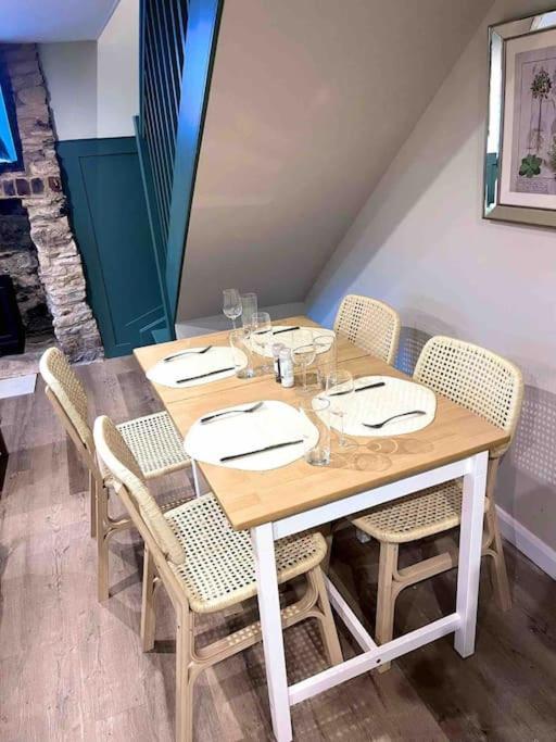 Quaint Cotswold Cottage 치핑노턴 외부 사진